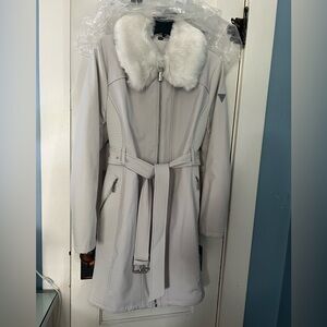Guess coat brand new. Color stone